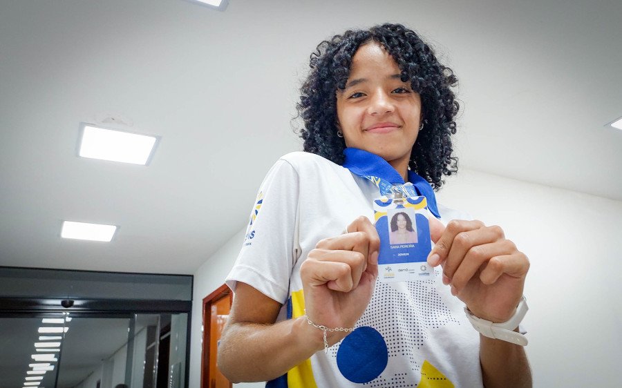 Sara Parlandrino Pereira, de 16 anos, aluna do Colégio Raquel de Queiroz (Foto: Carlessandro Souza)