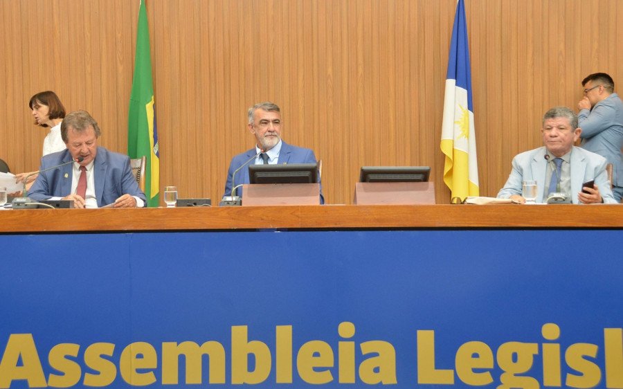 Mesa Diretora da Assembleia Legislativa do Tocantins (Foto: Koró Rocha)