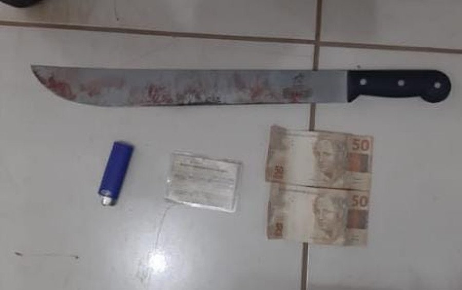 A arma do crime foi apreendida pela polícia na residência do suspeito (Foto: Divulgação)