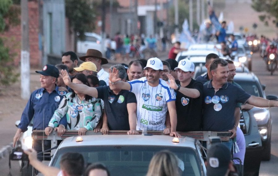 Grande carreata com o Governador Wanderlei Barbosa levou milhares de pessoas às ruas de Nova Olinda (Foto: Divulgação)