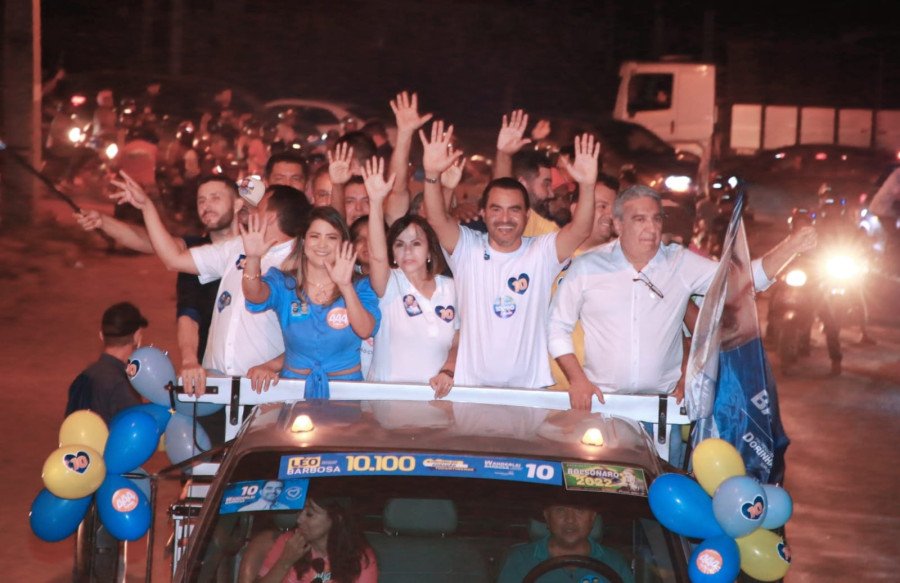Na reta final de campanha, Governador Wanderlei mostra força política com carreata e comício gigantes em Palmeiropolis (Foto: Divulgação)