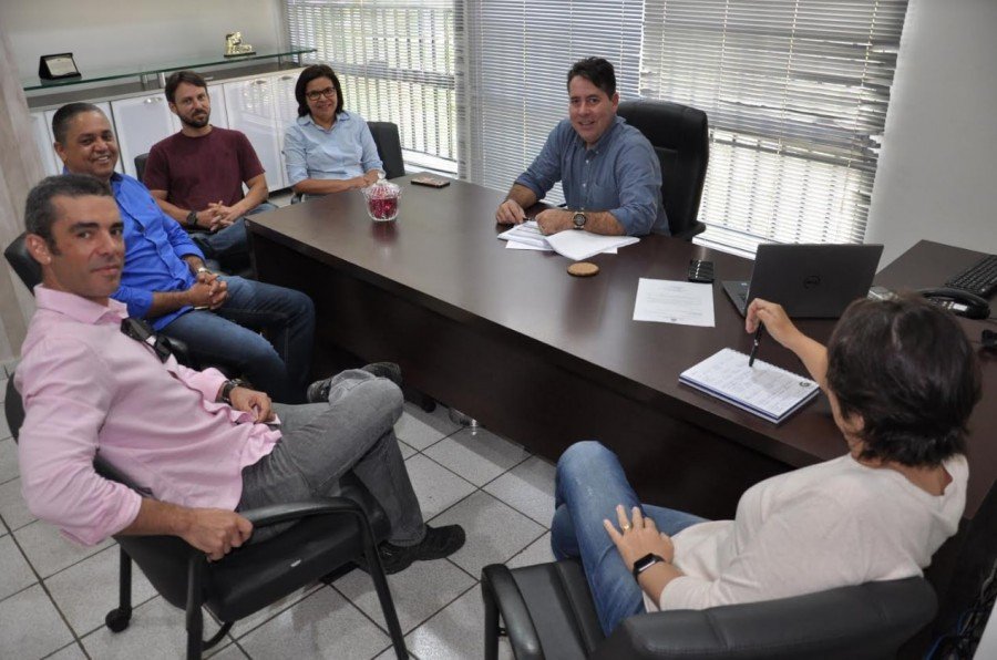 Prefeitura e Sebrae se reuniram para a apresentaÃ§Ã£o de projetos turÃ­sticos na regiÃ£o de TaquaruÃ§u (Foto: Regina Azevedo)