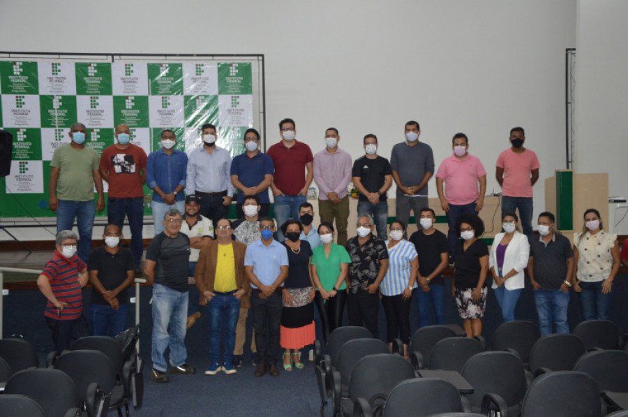 Servidores do IFTO e da escola Osvaldo Franco conhecem trabalho desenvolvido pela Fundação de Amparo à Pesquisa do Tocantins