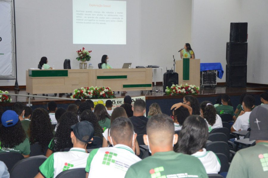 Evento teve a participação de estudantes das as segundas séries dos cursos técnicos integrados ao ensino médio (Foto: Divulgação)