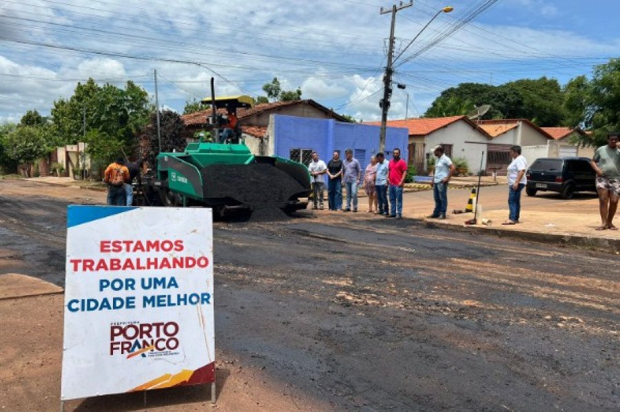 Prefeitura de Porto Franco-MA trabalha no recapeamento das ruas do bairro Vila Nova (Foto: Divulgação)