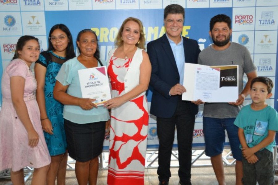 Prefeitura de Porto Franco entrega 50 títulos definitivos de propriedade para moradores da Vila Expansão (Foto: Divulgação)