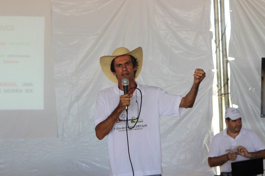 Luciano, um dos proprietÃ¡rios, falou sobre sua experiÃªncia com ILPF (Foto: Clenio Araujo)