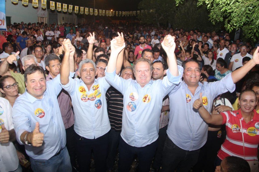 Durante lanÃ§amento da candidatura do deputado Cleiton Cardoso, Carlesse pediu aos palmenses que o elejam no primeiro turno