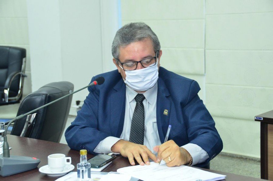 Relator de MP do Governo, deputado Jair Farias inclui psicólogos entre profissionais de saúde beneficiados com indenizaÃ§Ãµes pela Covid-19