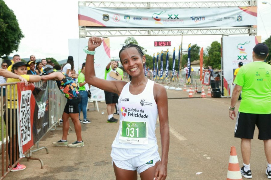 Aline Prudêncio, de Fortaleza, no Ceará, destacou como o atletismo salvou sua vida (Foto: Mari Rios)