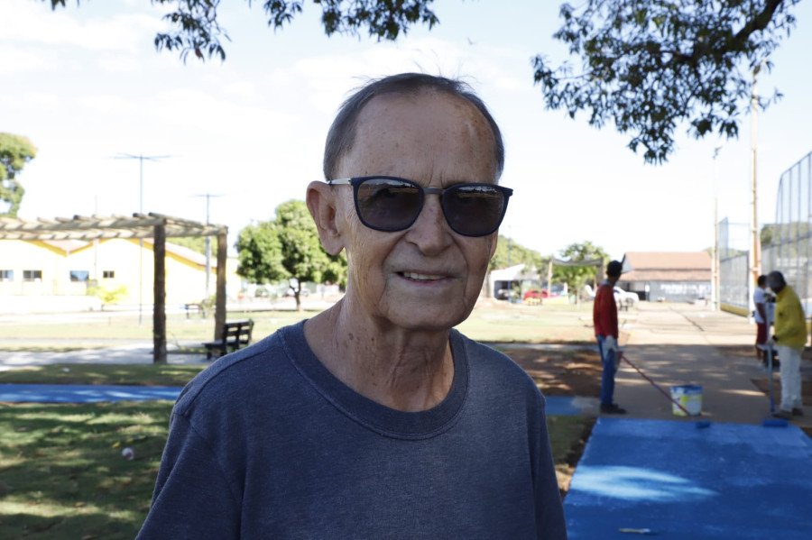 Aposentado Elson Moreira Ribeiro, morador da cidade há 40 anos, conta que essa foi a maior reforma que a praça recebeu até agora