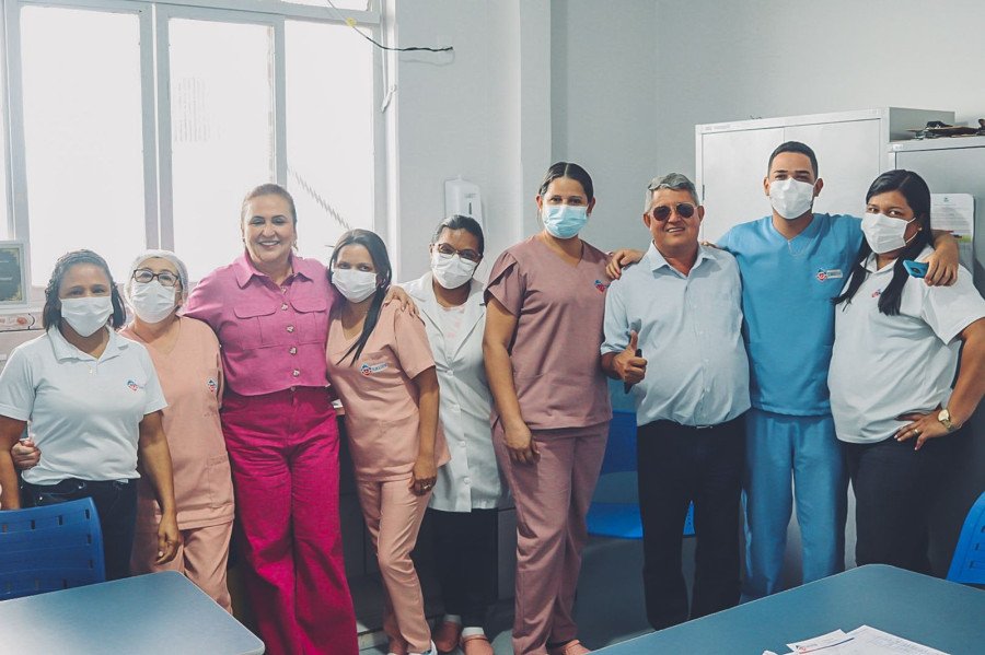 Senadora, acompanhada do prefeito Big Jhow, visitou o hospital regional Nossa Senhora do Perpétuo Socorro (Foto: Divulgação)