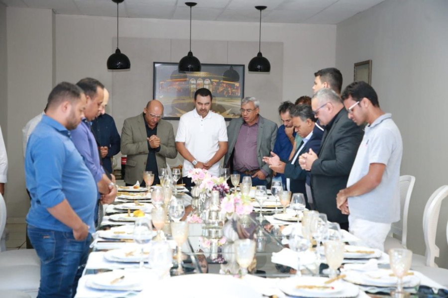 Em reunião com pastores em Palmas, governador Wanderlei Barbosa reforça compromisso com ações sociais do Estado (Foto: Divulgação)