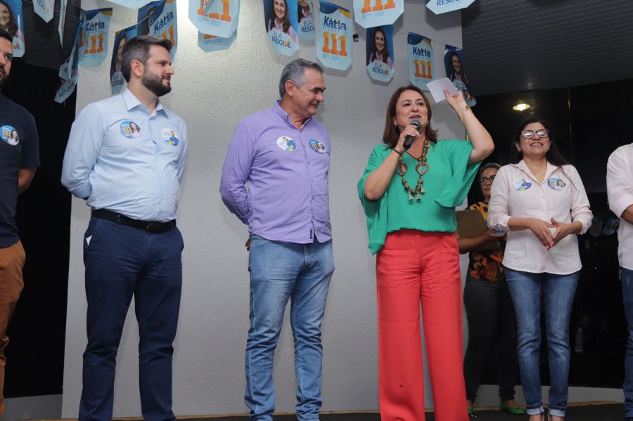 Kátia também participou de um encontro, ao lado do candidato a deputado estadual Eduardo Mantoan, com representantes do Agro no Tocantins