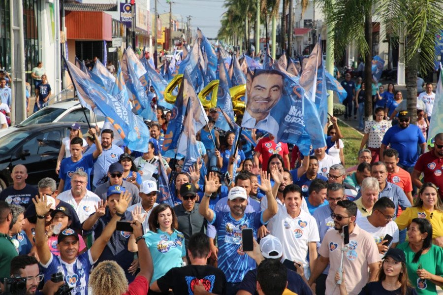 Governador Wanderlei Barbosa mostra força no Vale do Araguaia e atrai multidão durante caminhada em Paraíso (Foto: Divulgação)