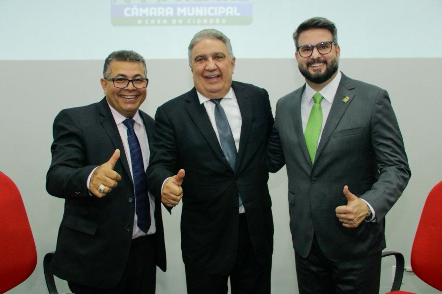 Presidente da Câmara, vereador Folha, governador do Tocantins em exercício, Laurez Moreira, e deputado Eduardo Mantoan (Foto: Mirdad)
