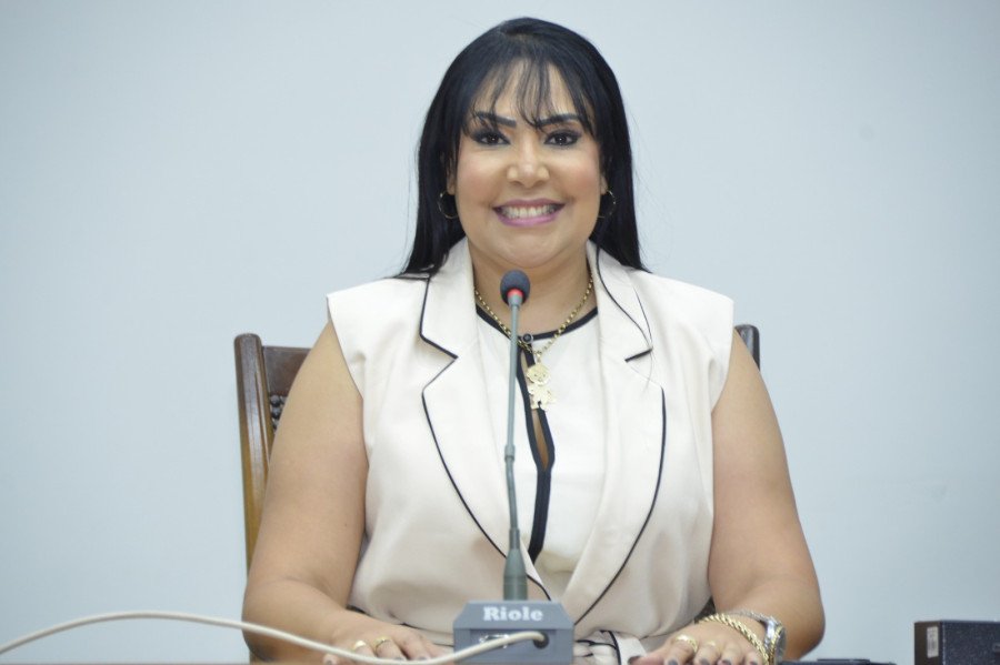 Deputada Professora Janad Valcari destaca importância da colaboração entre poderes na abertura do Ano Legislativo (Foto: Divulgação)