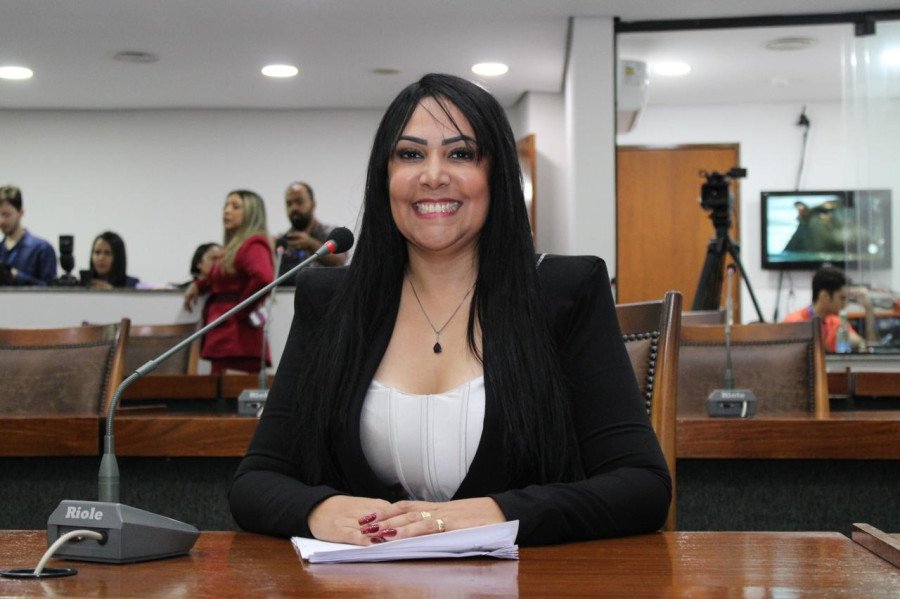 Deputada Professora Janad Valcari propõe nome da merendeira Maria Batista para nova escola do distrito de Buritirana (Foto: Divulgação)