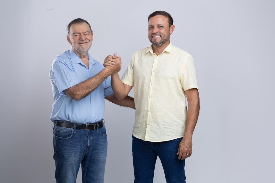 Antônio do Bar (esq), e o pré-candidato a vice-prefeito de Augustinópolis, Ronivon Teodoro (Foto: Divulgação)