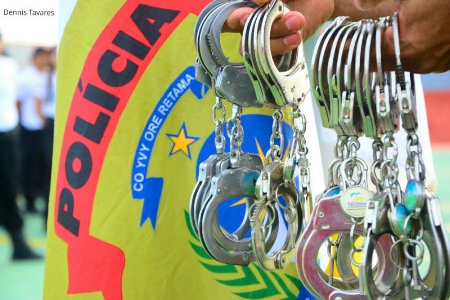 Homem suspeito de praticar violÃªncia domÃ©stica foi preso pela PolÃ­cia Civil em AugustinÃ³polis (Foto: DivulgaÃ§Ã£o)