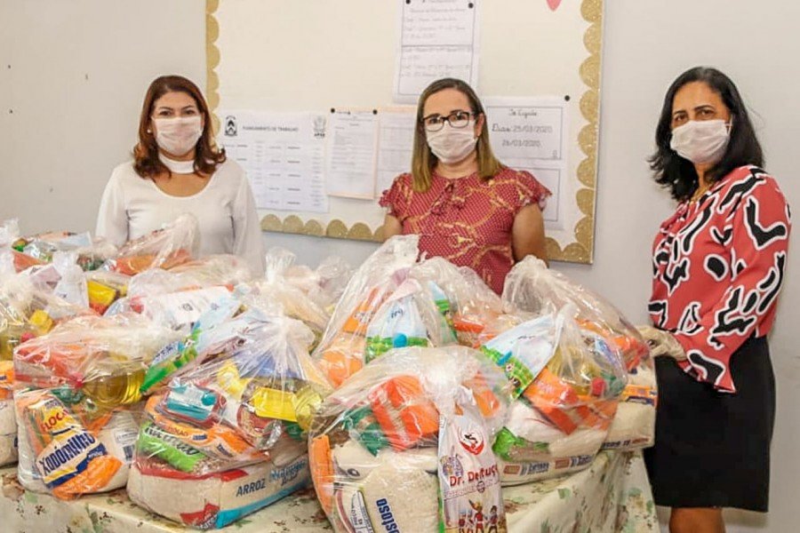 Todos os 157 mil estudantes da rede estadual de ensino irÃ£o receber um kit alimentaÃ§Ã£o e outro de higienizaÃ§Ã£o
