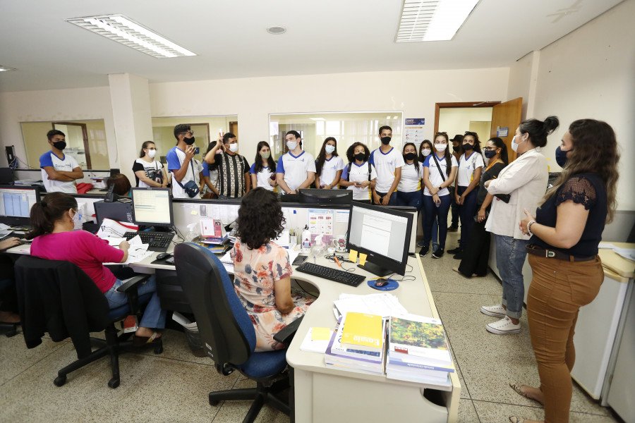 Estudantes conheceram as ações pedagógicas que garantem a qualidade do ensino (Foto: Juliana Carneiro)
