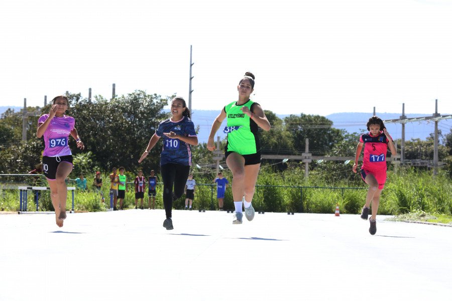 Provas de atletismo foram disputadas na pista da Universidade Federal do Tocantins (UFT) (Foto: Marcio Vieira)