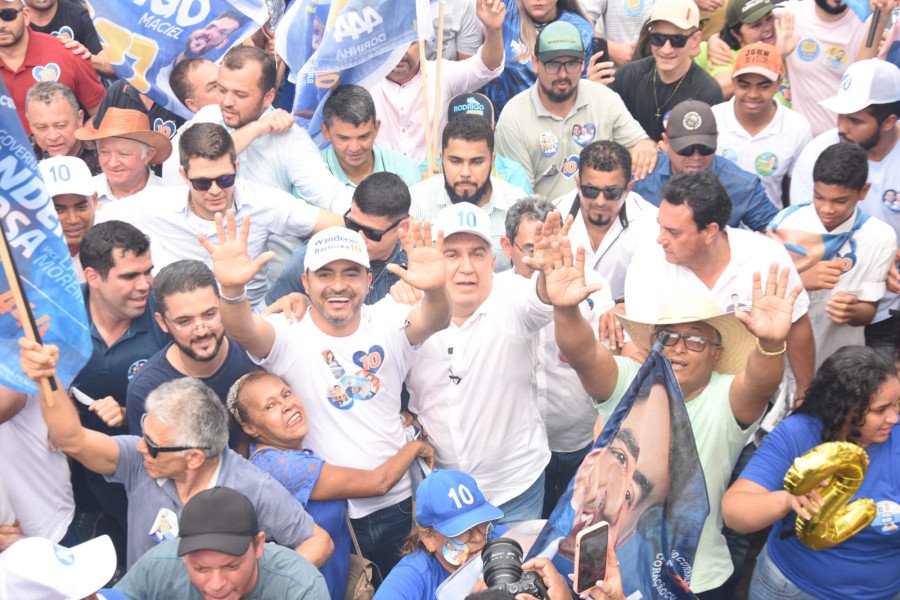 Governador Wanderlei Barbosa mobiliza multidão de mais de 20 mil pessoas durante caminhada em Gurupi (Foto: Divulgação)