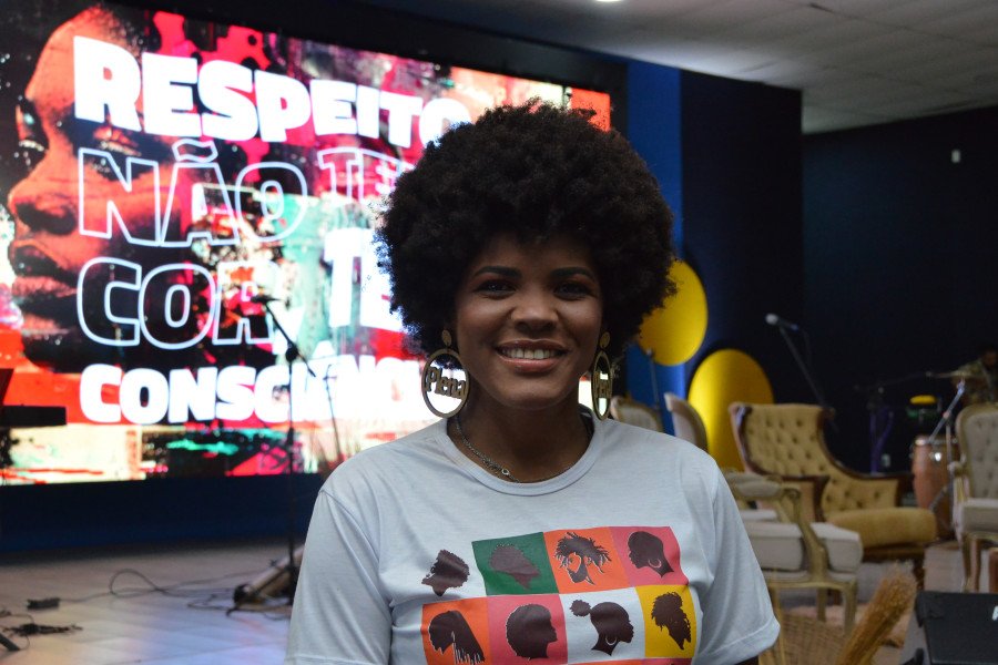 A professora Elizabete da Paz é uma das servidoras da rede estadual de educação contempladas com a formação do projeto Poder Afro