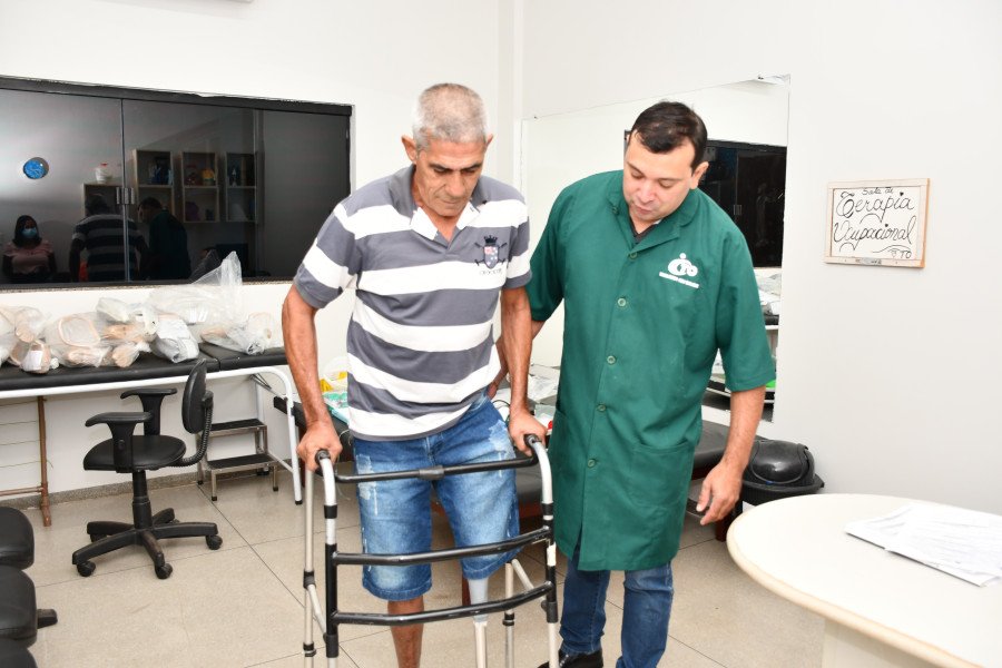 José Silva Mendonça, de 67 anos, é um dos beneficiados com a entrega (Foto: Dayana Nascimento/Governo do Tocantins)