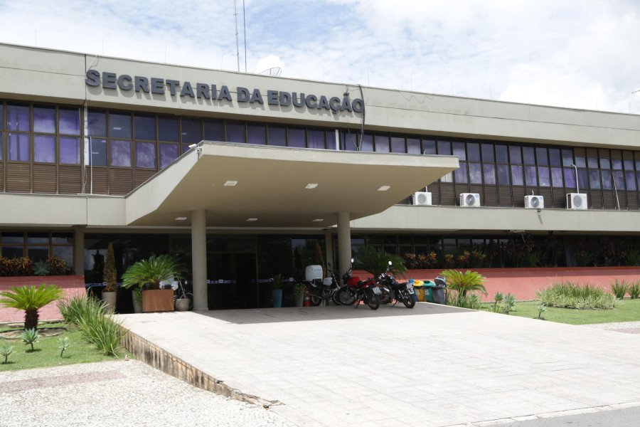  Governo do Tocantins nomeou a comissão para gestão do novo PCCR dos servidores da Educação (Foto: Mari Rios)