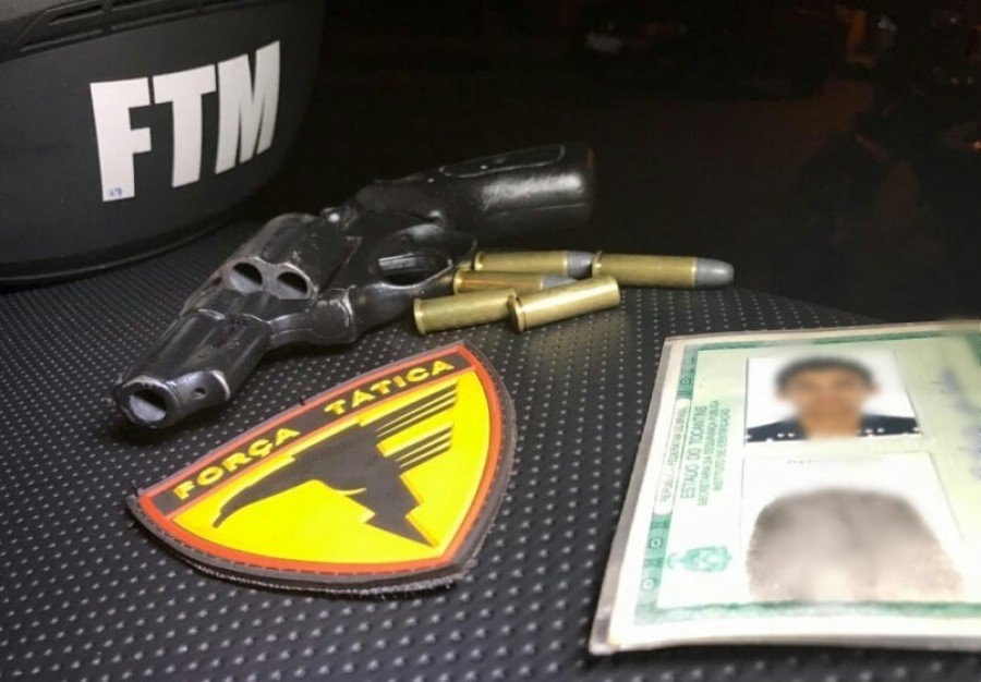 PolÃ­cia Militar prendeu mais um homem armado com um revÃ³lver calibre 38 em AraguaÃ­na
