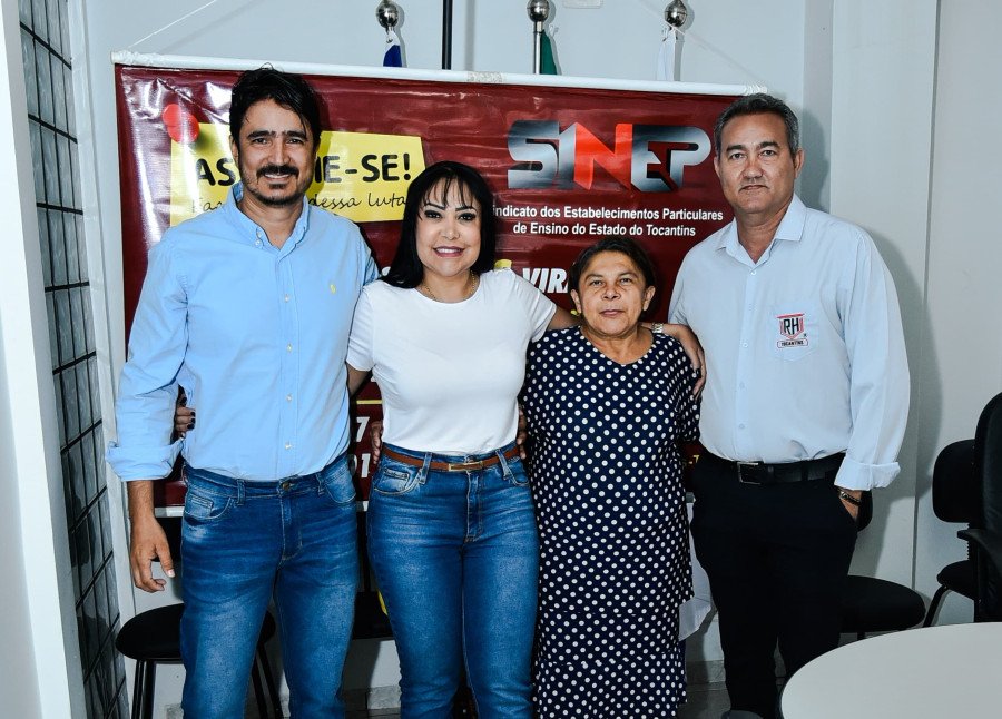 Janad Valcari recebe apoio do Sindicato dos Estabelecimentos Particulares de Ensino do Tocantins (Foto: Mariana di Pietro)