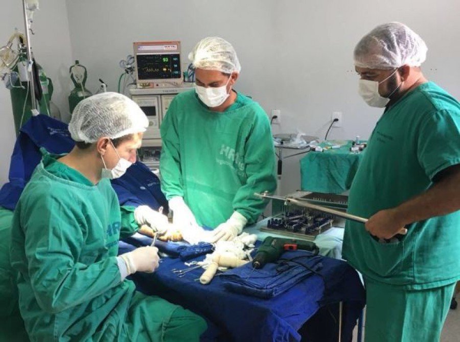 MutirÃ£o de cirurgias ortopÃ©dicas realizado nesta segunda, 16, no Hospital Regional de AugustinÃ³polis
