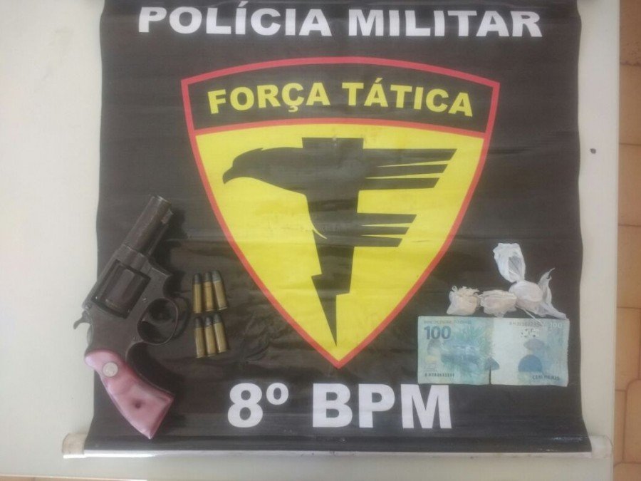 Policiais do 8Âº BPM apreendem arma, drogas e muniÃ§Ãµes em ParaÃ­so (Foto: DivulgaÃ§Ã£o PMTO)