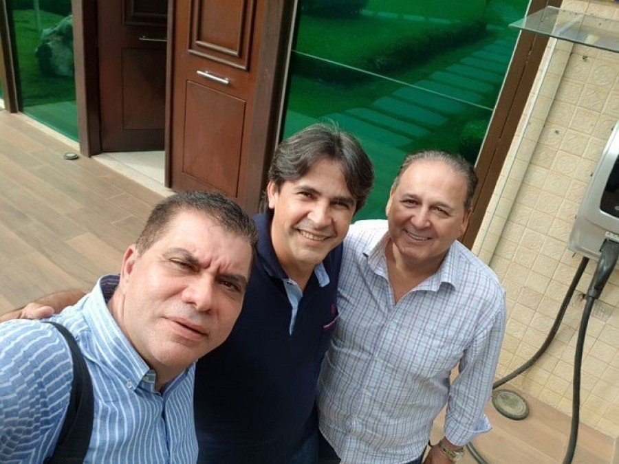  Amastha, com o coordenador da sua campanha no Bico do Papagaio, Marcos da Eticcam e o subprefeito de Palmas, Adir Gentil