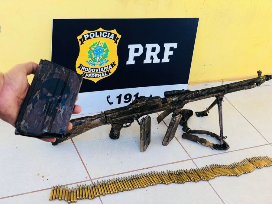 Conforme a PRF, a arma Ã© usada em assaltos a bancos e carros-forte (Foto: PRF/DivulgaÃ§Ã£o)