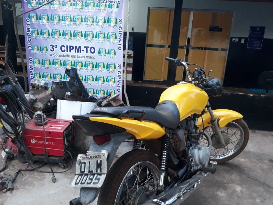 PM apreendeu motocicletas furtadas em local de desmanche irregular em Colinas