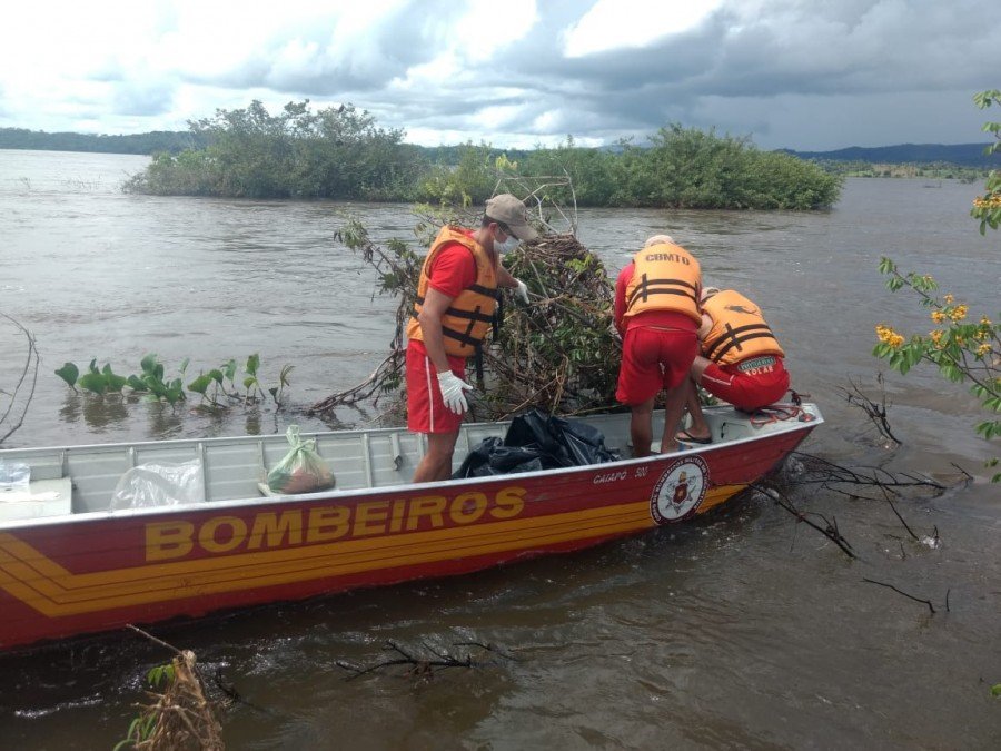 Corpo de caminhoneiro que desapareceu durante travessia em balsa entre o Tocantins e o ParÃ¡ foi encontrado a 30km de AraguanÃ£