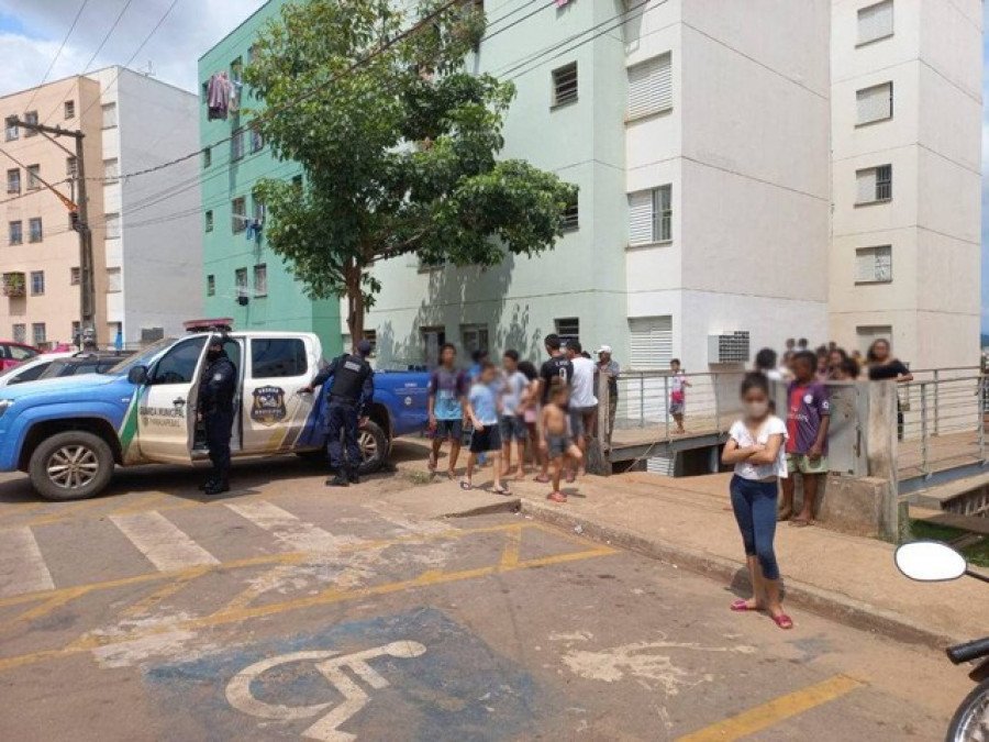 Quatro crianças são resgatadas de apartamento que pegou fogo em Parauapebas-PA (Foto: Reprodução)