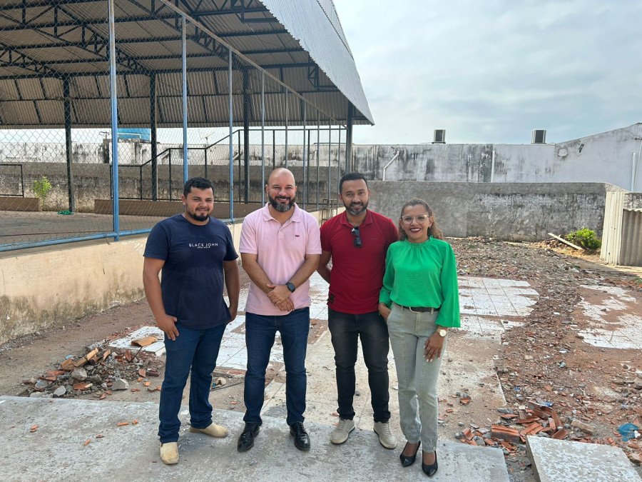 Representantes da Seduc e direção do Câmpus Araguatins em visita às instalações do novo prédio da Unitins em Araguatins