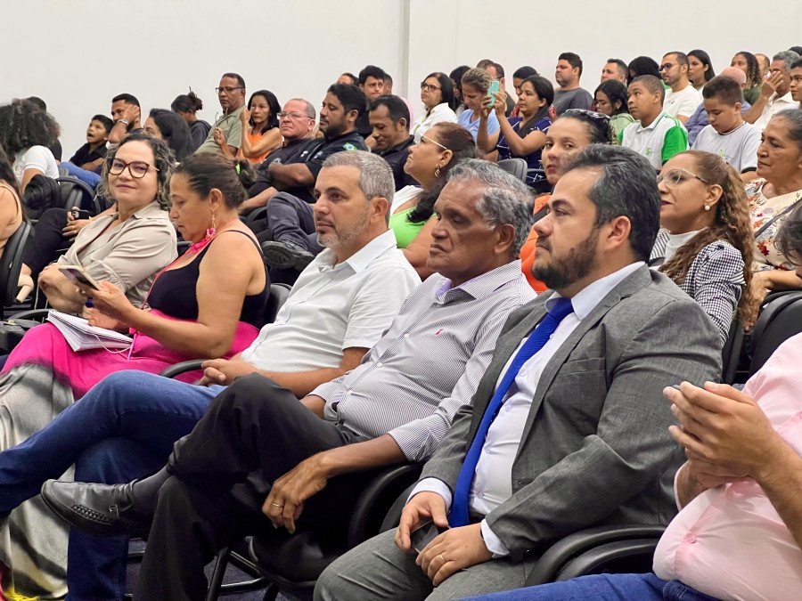 Deputado Wiston Gomes prestigia solenidade dos 36 anos de fundação da EAFA/IFTO em Araguatins (Foto: Divulgação/Ascom)