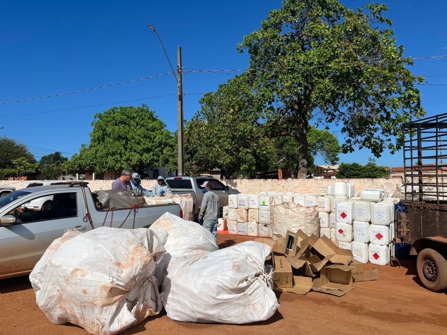 Embalagens são entregues pelos produtores rurais em pontos de recebimentos (Foto: Divulgação/Adapec)