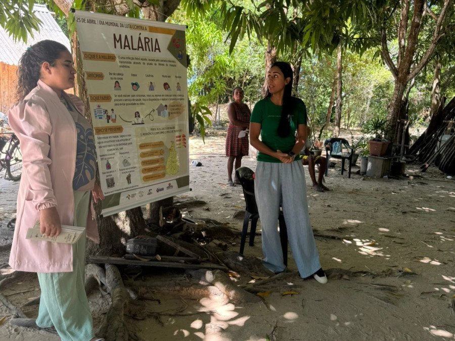 Acadêmicos realizaram palestra de orientações sobre os riscos e prevenção da Malária (Foto: Divulgação)