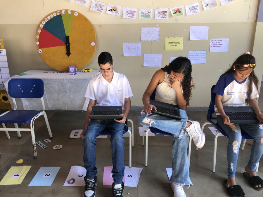 Estudantes produziram poemas, paraódias e participaram de quiz sobre o assunto do combate ao mosquito Aedes Aegypti (Foto: SRE Araguatins)