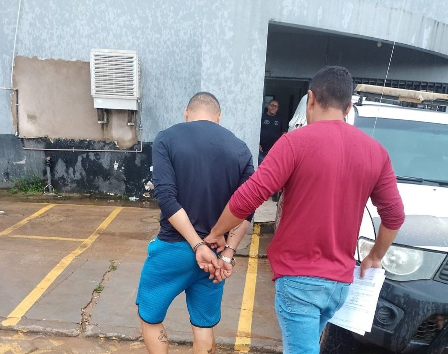 Homem preso em flagrante na cidade de Augustinópolis (Foto: Divulgação/PCTO)