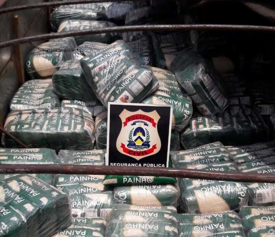 Carregamento de arroz que tinha sido roubado foi encontrado pela polÃ­cia (Foto: DivulgaÃ§Ã£o/SSP)