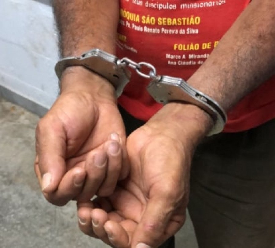 Homem suspeito de descumprir medida protetiva e ameaçar ex-mulher de morte foi preso pela Polícia Civil em Palmas (Foto: SSP-TO)