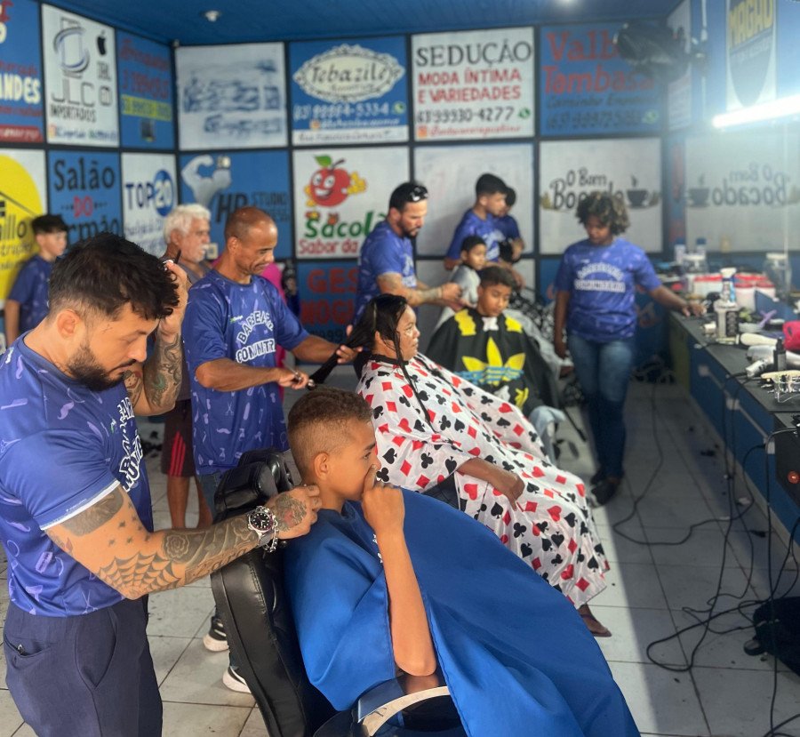 Projeto Barbearia Comunitária na cidade de Araguatins realiza segunda edição com recorde de atendimentos (Foto: Divulgação)