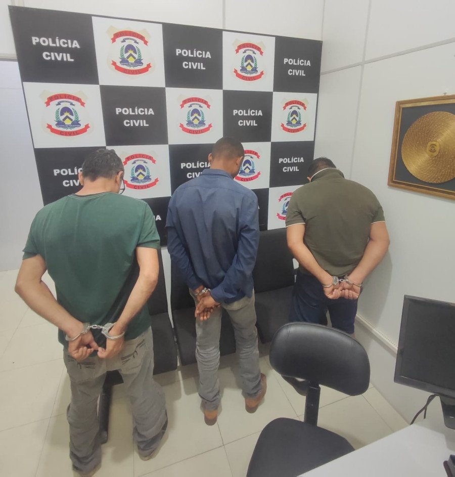 Homens suspeitos de tentar roubar carga de cigarros são presos pela Polícia Civil (Foto: Dicom/SSP-TO)